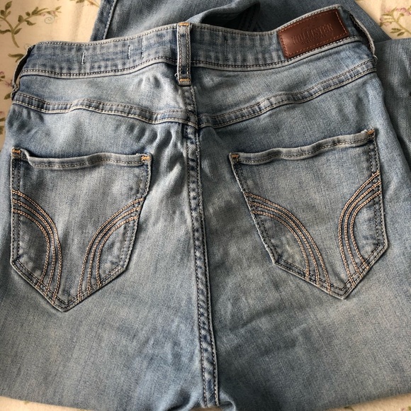 Hollister Skinny Jeans - Picture 1 of 3
